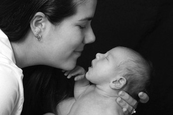 Family Photographer, Baby Portrait Photographer; Family & baby Photography; Cincinnati, Ohio Family & Baby Photography,   Breathless Moments Photography